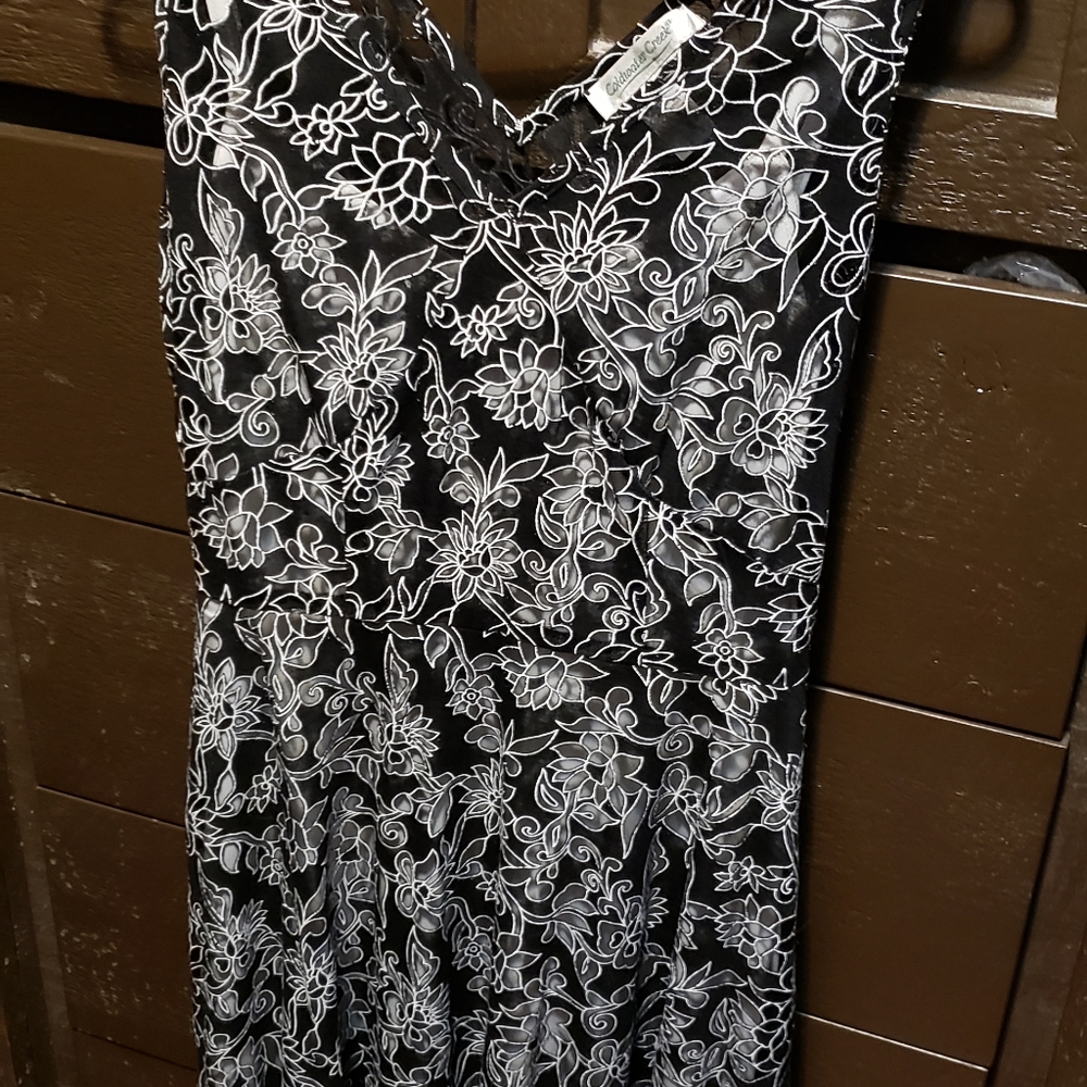 Sleeveless dress